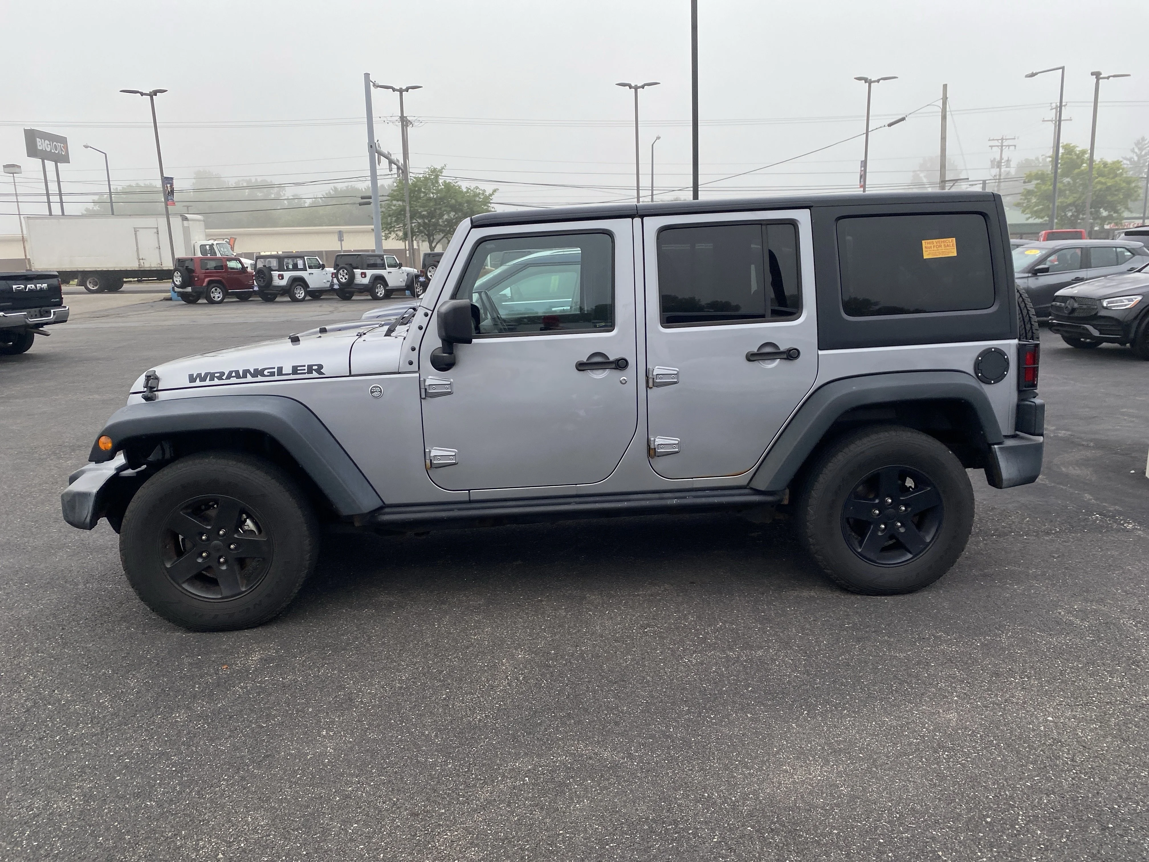 Used 2016 Billet Silver Metallic Clearcoat Jeep  image 5