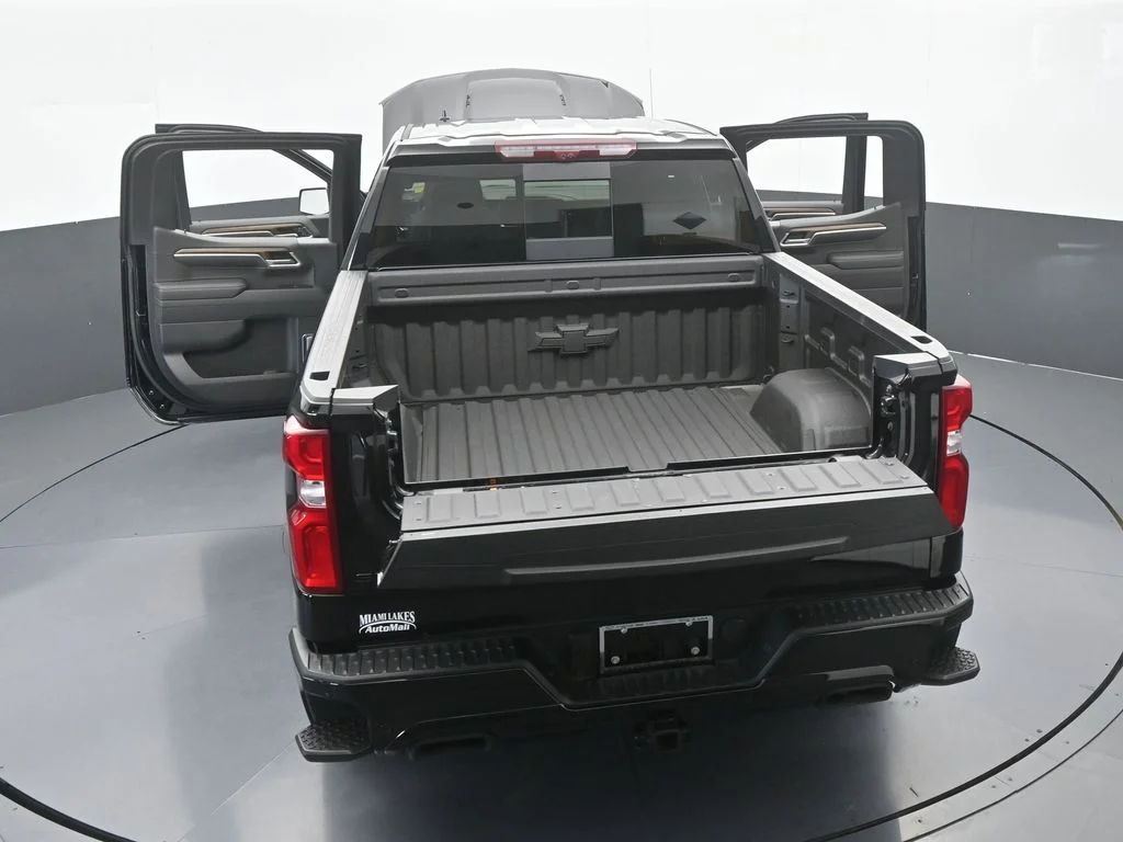 Used 2026 Black Chevrolet High Country image 77