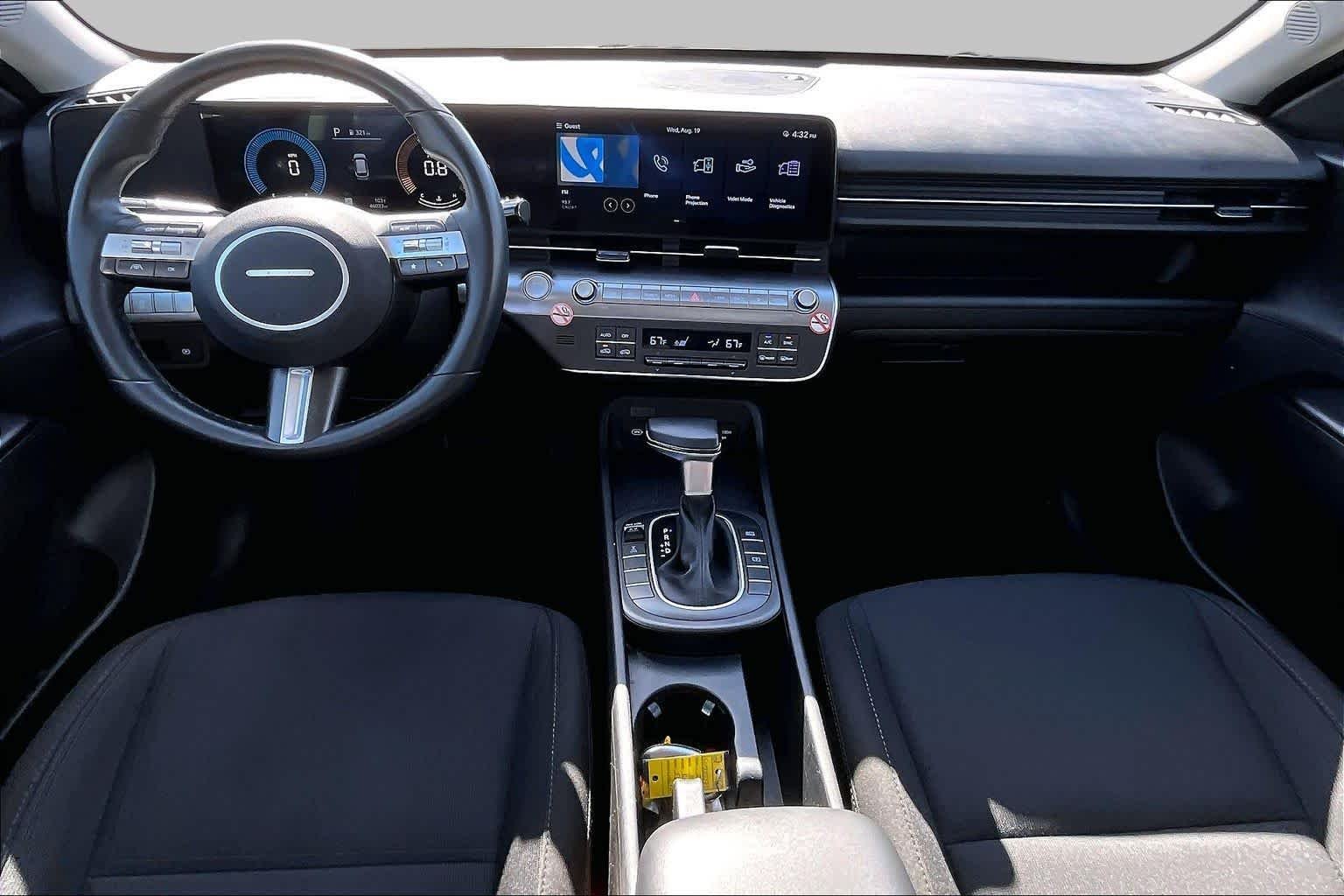 Certified Used 2025 Atlas White Hyundai SEL image 16