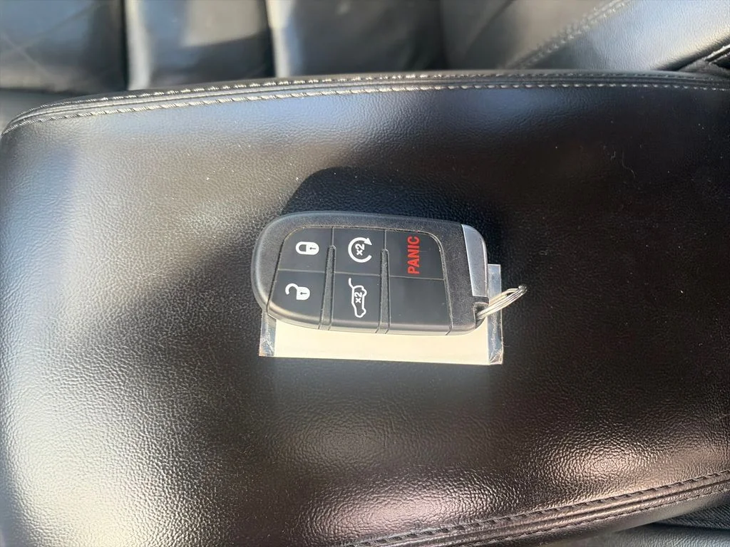 Used 2021 Blue Jeep Limited image 30