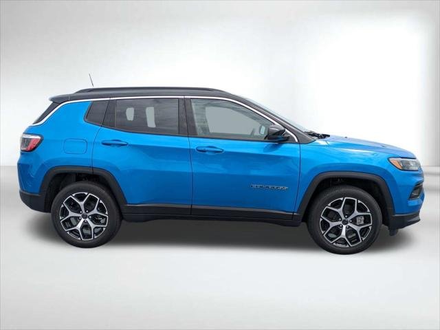 New 2026 Hydro Blue Pearl-Coat Exterior Paint Jeep Limited image 29