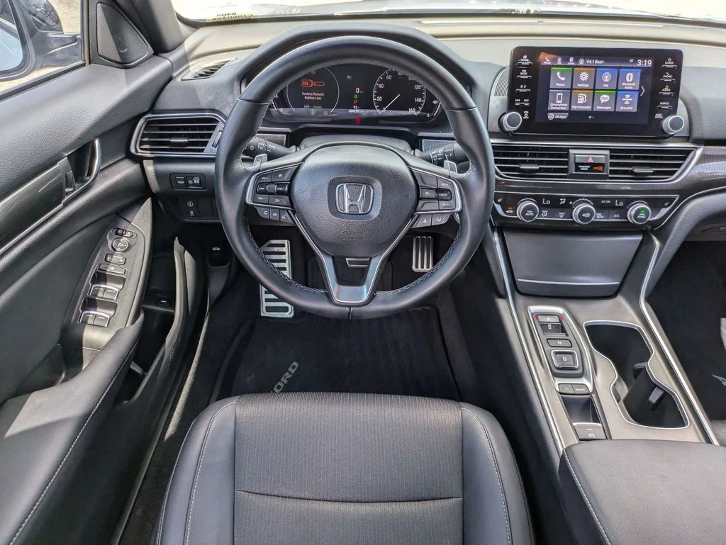 Used 2022  Honda Sport 2.0T image 17