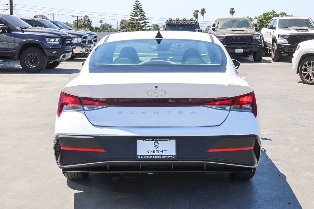 Used 2024 White Hyundai SEL image 8