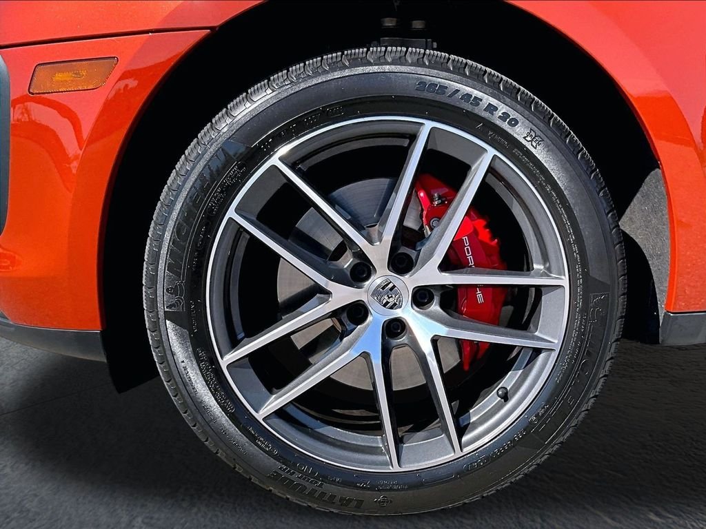 Used 2022  Porsche S image 11