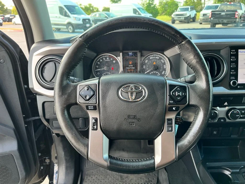 Used 2022 Black Toyota SR5 image 15