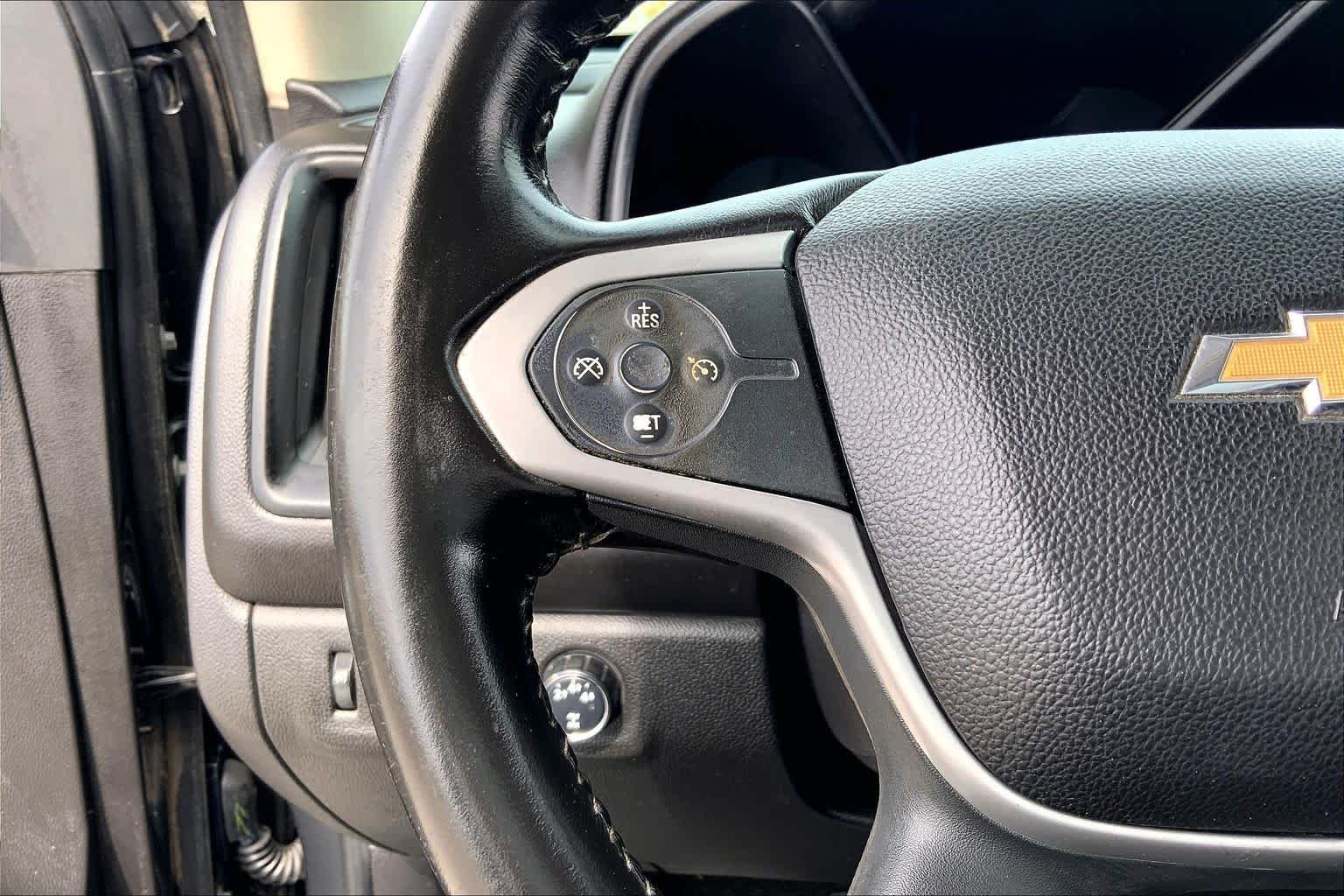 Used 2016 Cyber Gray Metallic Chevrolet 4WD LT image 23