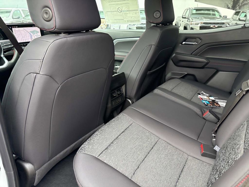 2026 Chevrolet Colorado Z71 - Photo 12