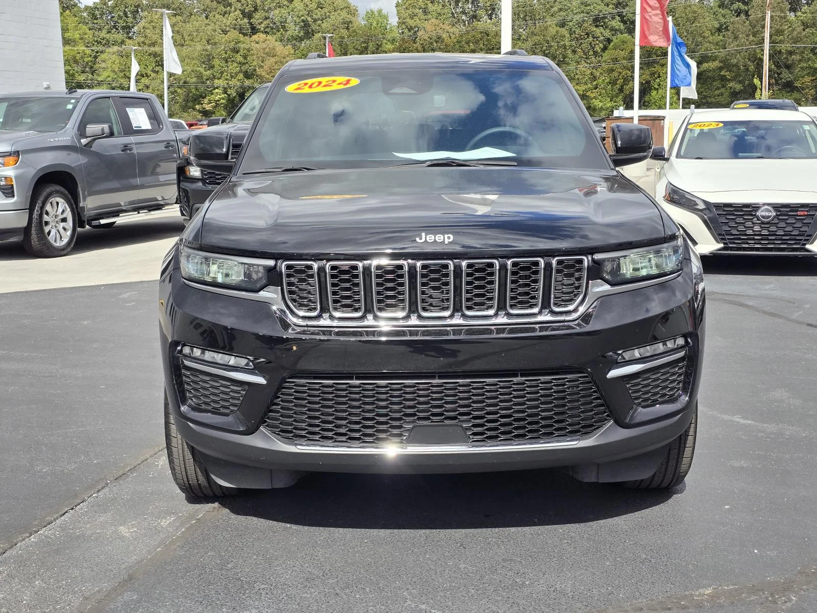 Used 2024 Black Jeep Limited 4x4 image 2
