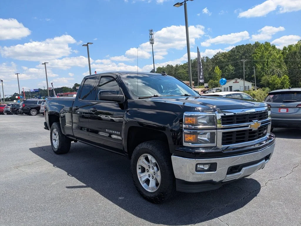Used 2015 Black Chevrolet LT image 3