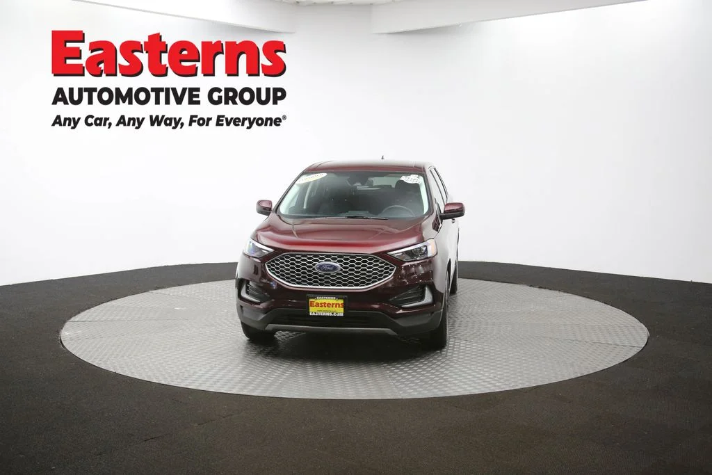 Used 2024 Red Ford SEL image 52