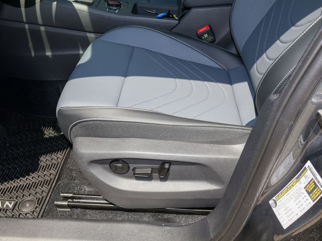 New 2026 Silver Volkswagen 2.0T SE image 14