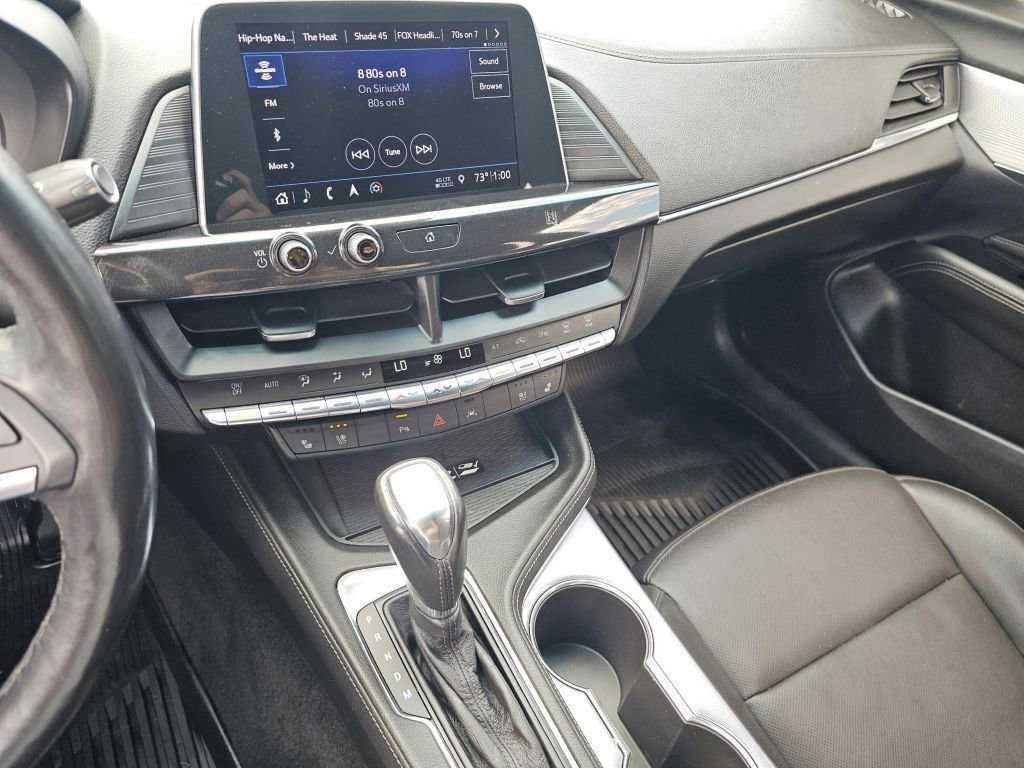 Used 2020 Crystal White Tricoat Cadillac Premium Luxury image 35