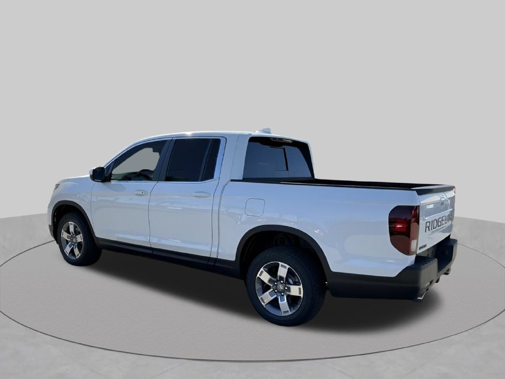 Used 2026 White Honda RTL image 4