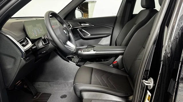 New 2026 Black Sapphire Metallic BMW xDrive28i image 10