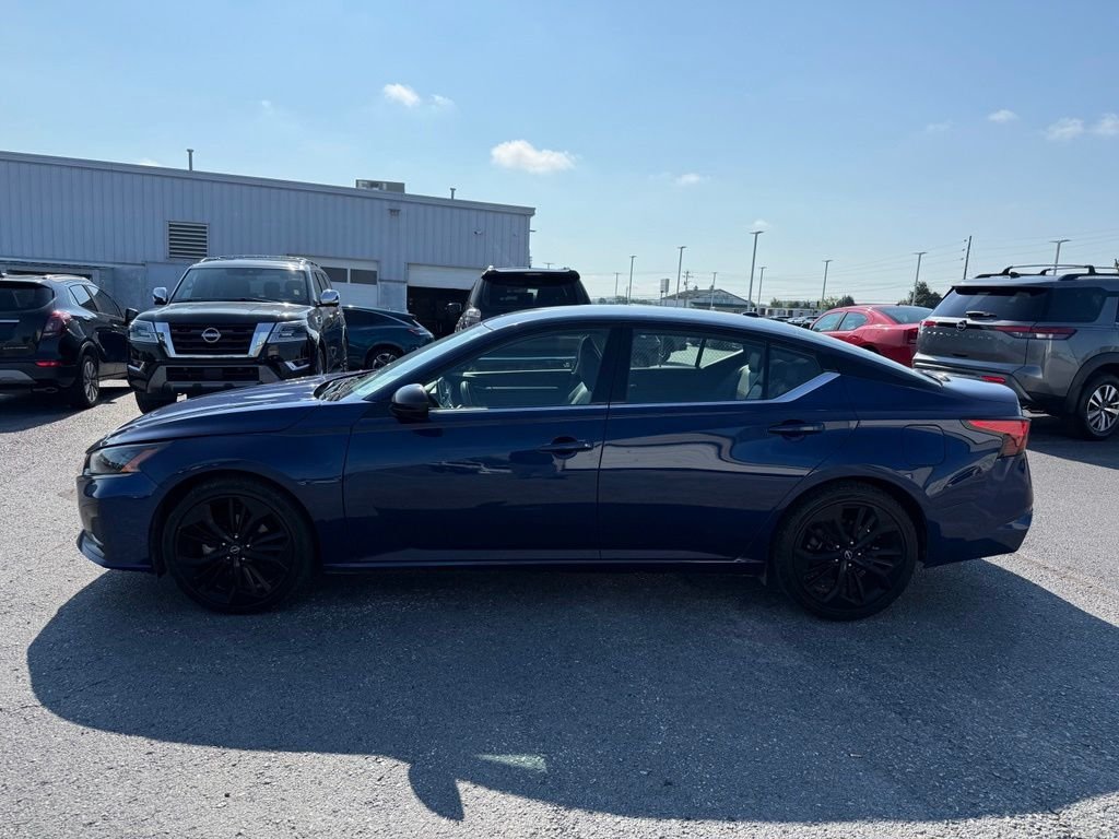 Used 2024 Blue Nissan 2.5 SR image 20