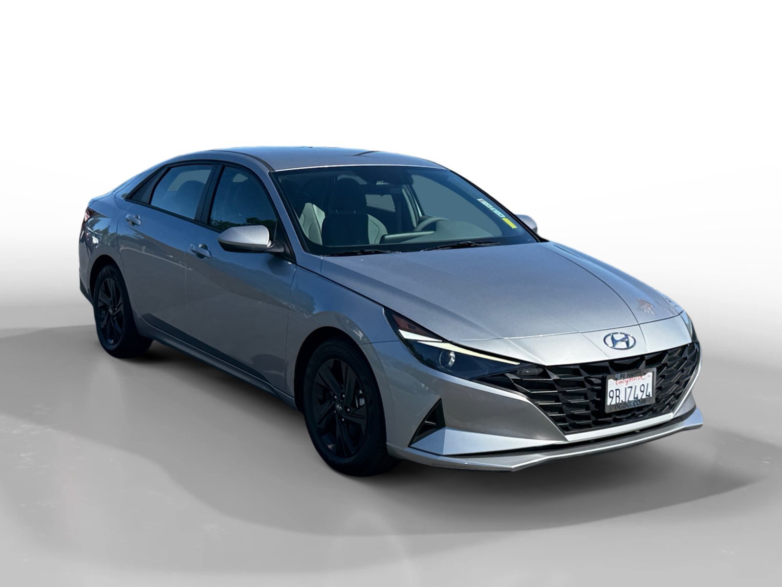 Certified Used 2022 Shimmering Silver Hyundai SEL image 7
