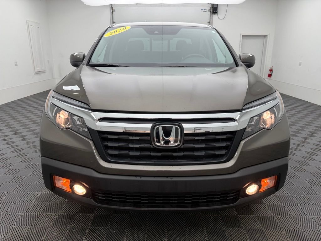 Used 2020 Pacific Pewter Metallic Honda RTL image 16