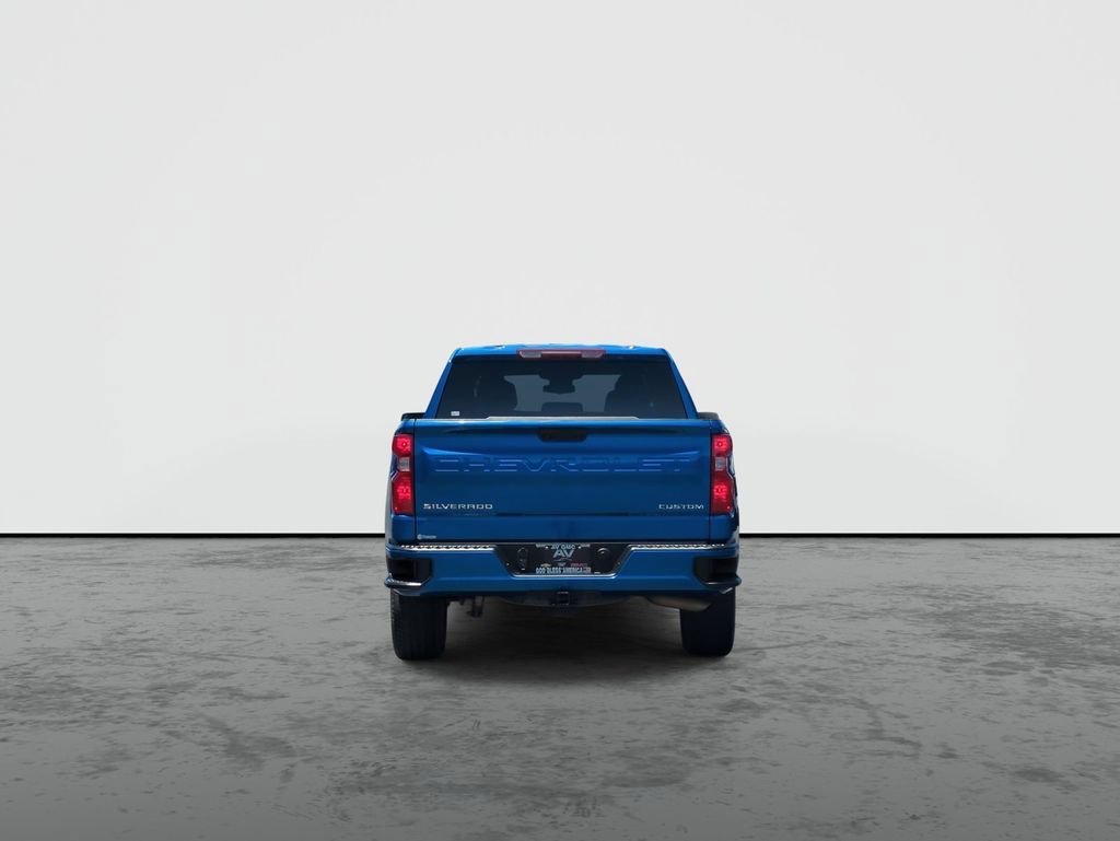Used 2023 Glacier Blue Metallic Chevrolet Custom image 7