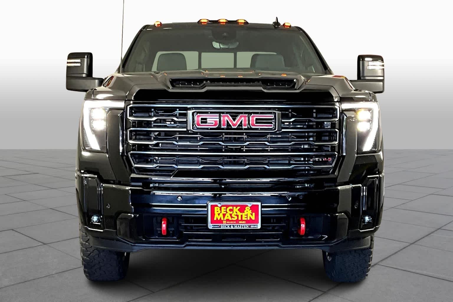 Used 2025 Onyx Black GMC AT4 image 3