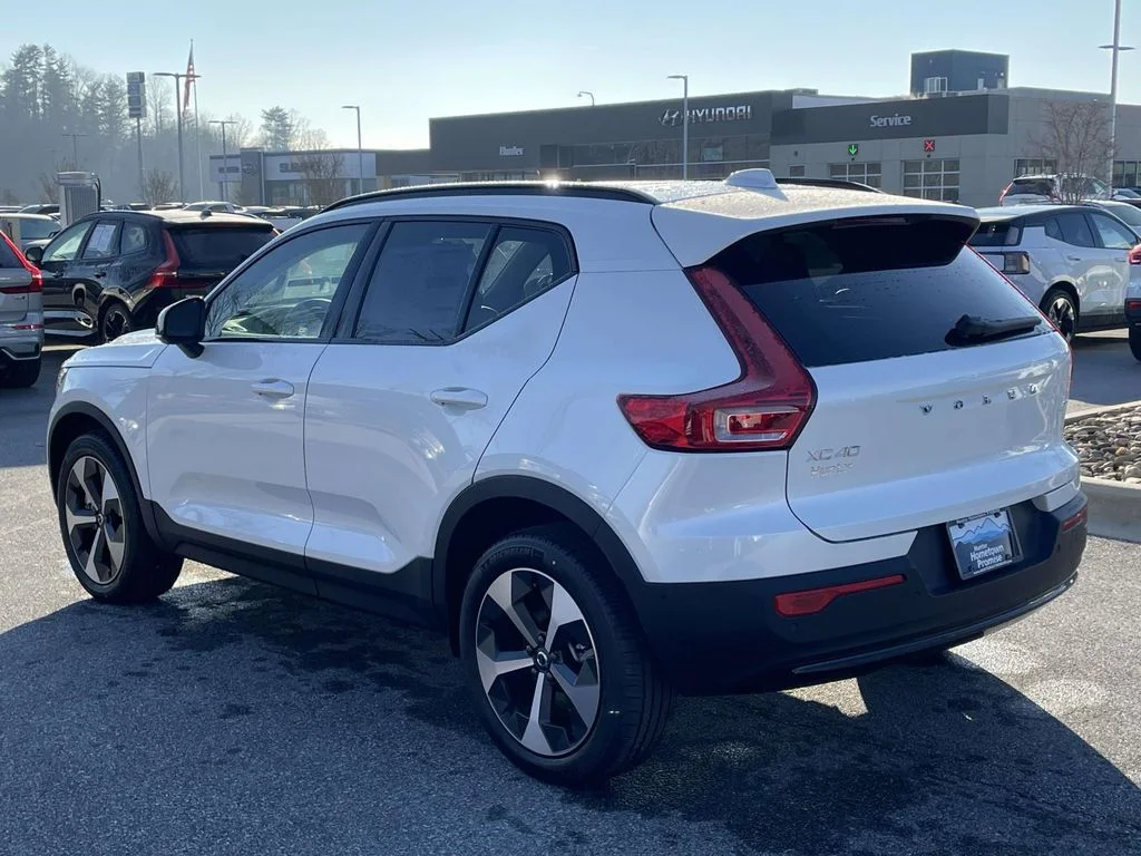 New 2026 Crystal White Volvo Plus image 26