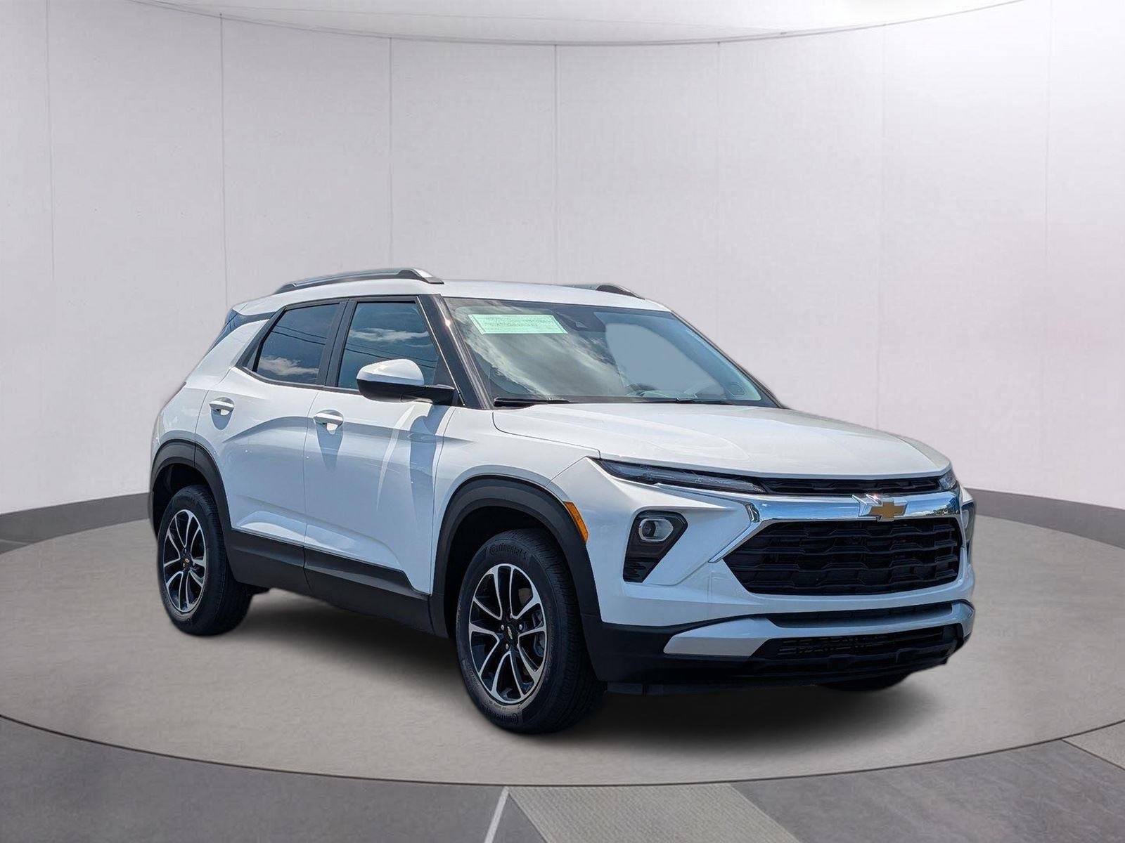 New 2026 Summit White Chevrolet LT image 7