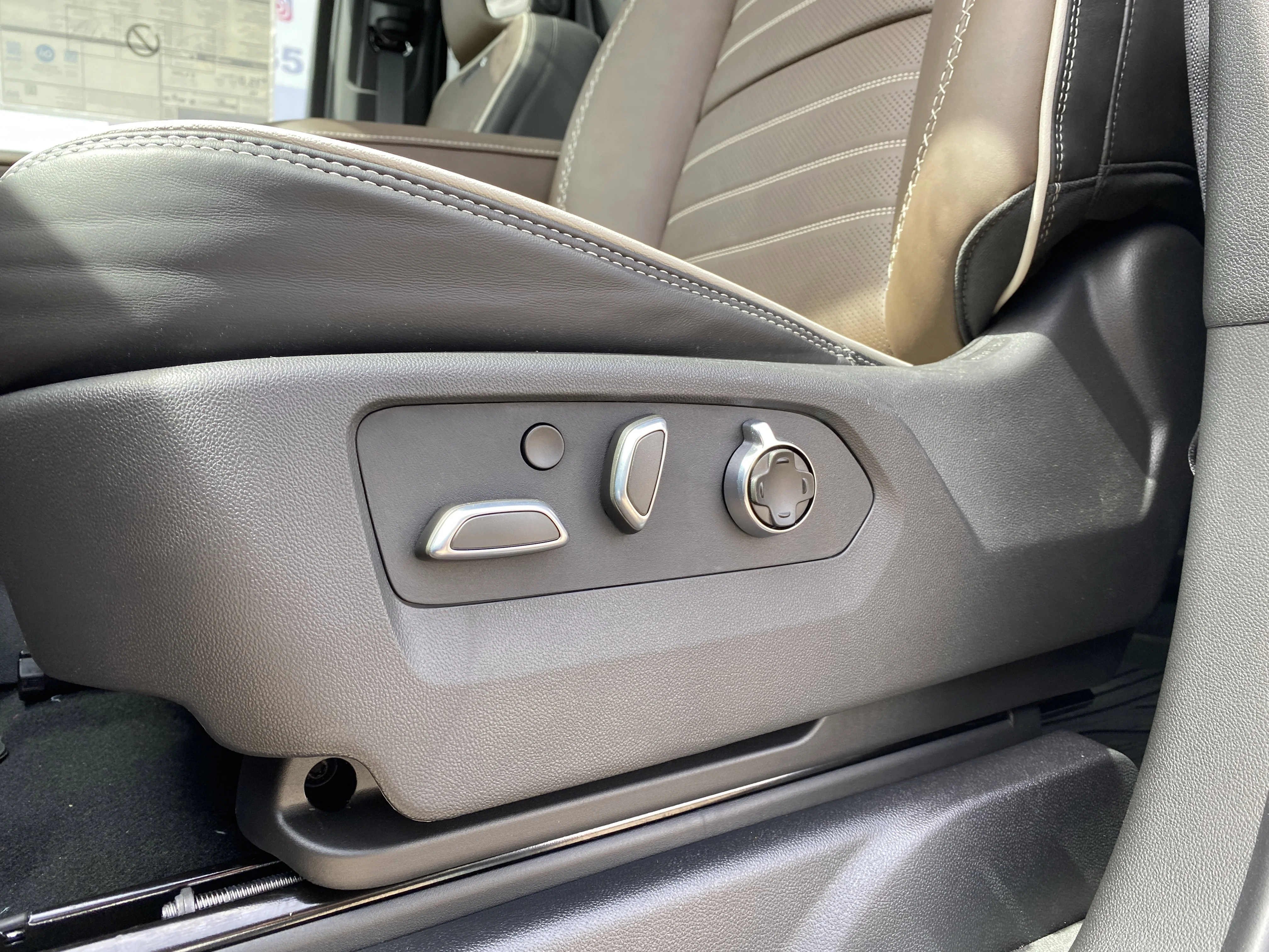 New 2026 ONYX BLACK GMC Denali Ultimate image 27