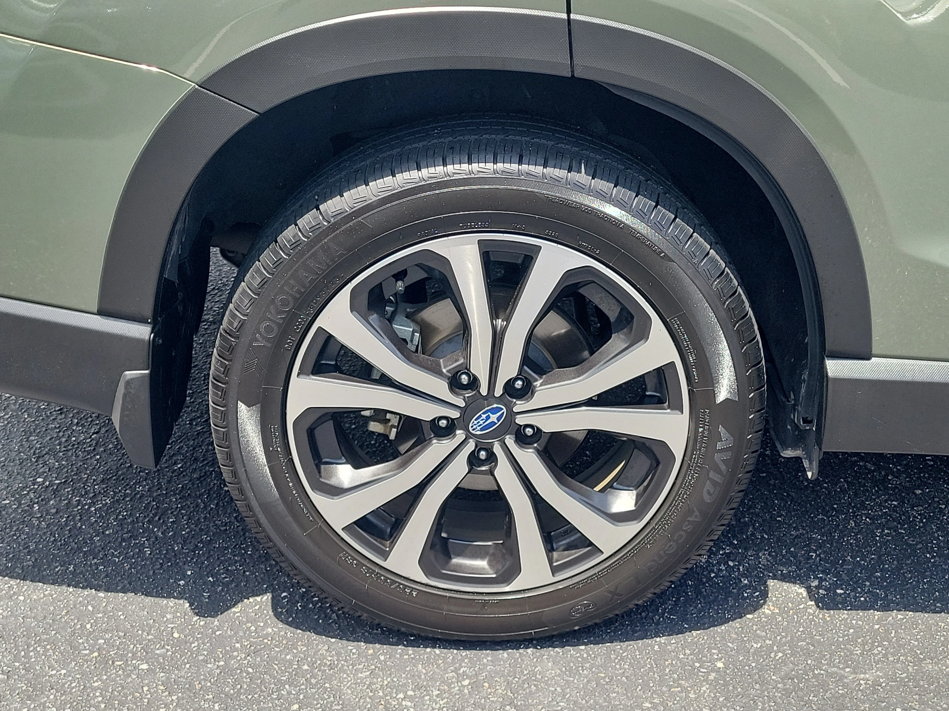 Used 2021 Jasper Green Metallic Subaru Limited image 8