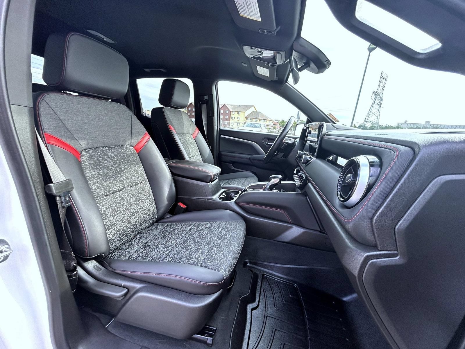 2024 Chevrolet Colorado Z71 - Photo 16