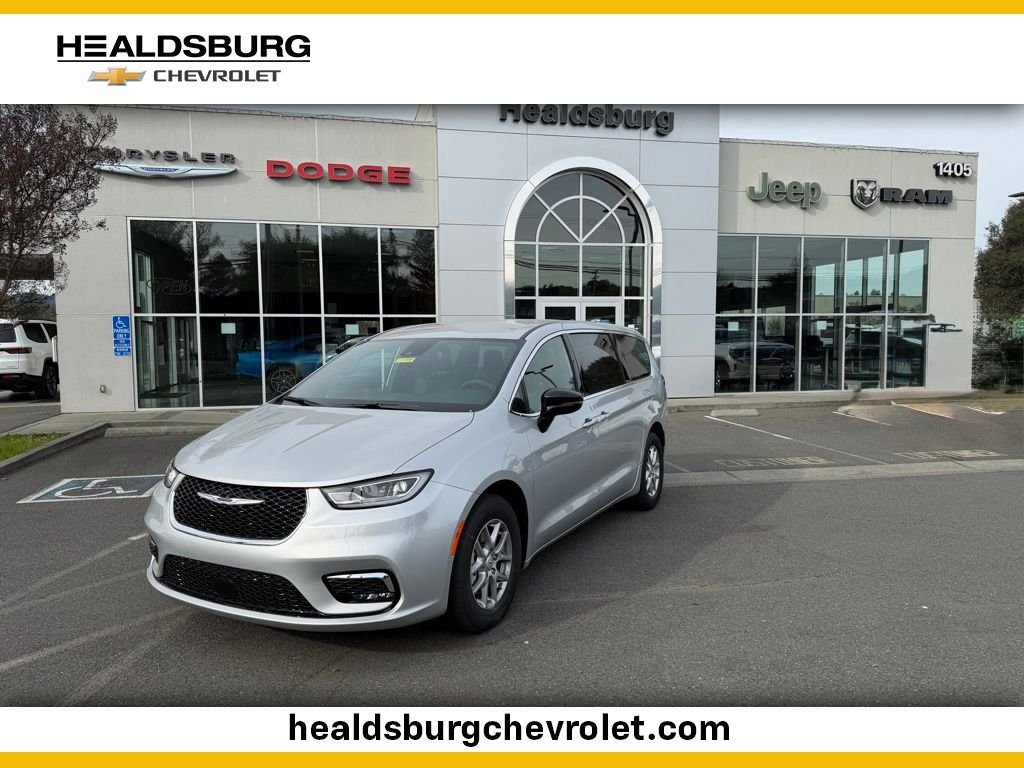 2026 Chrysler Pacifica Select