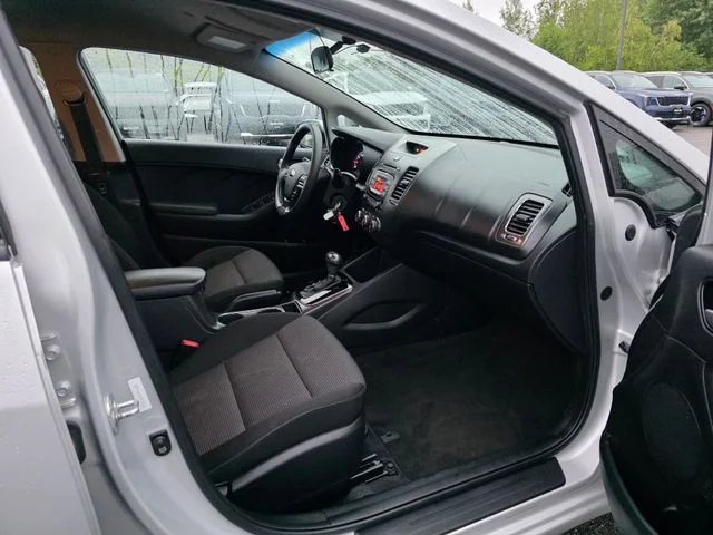 Used 2017 Silky Silver Kia LX image 11