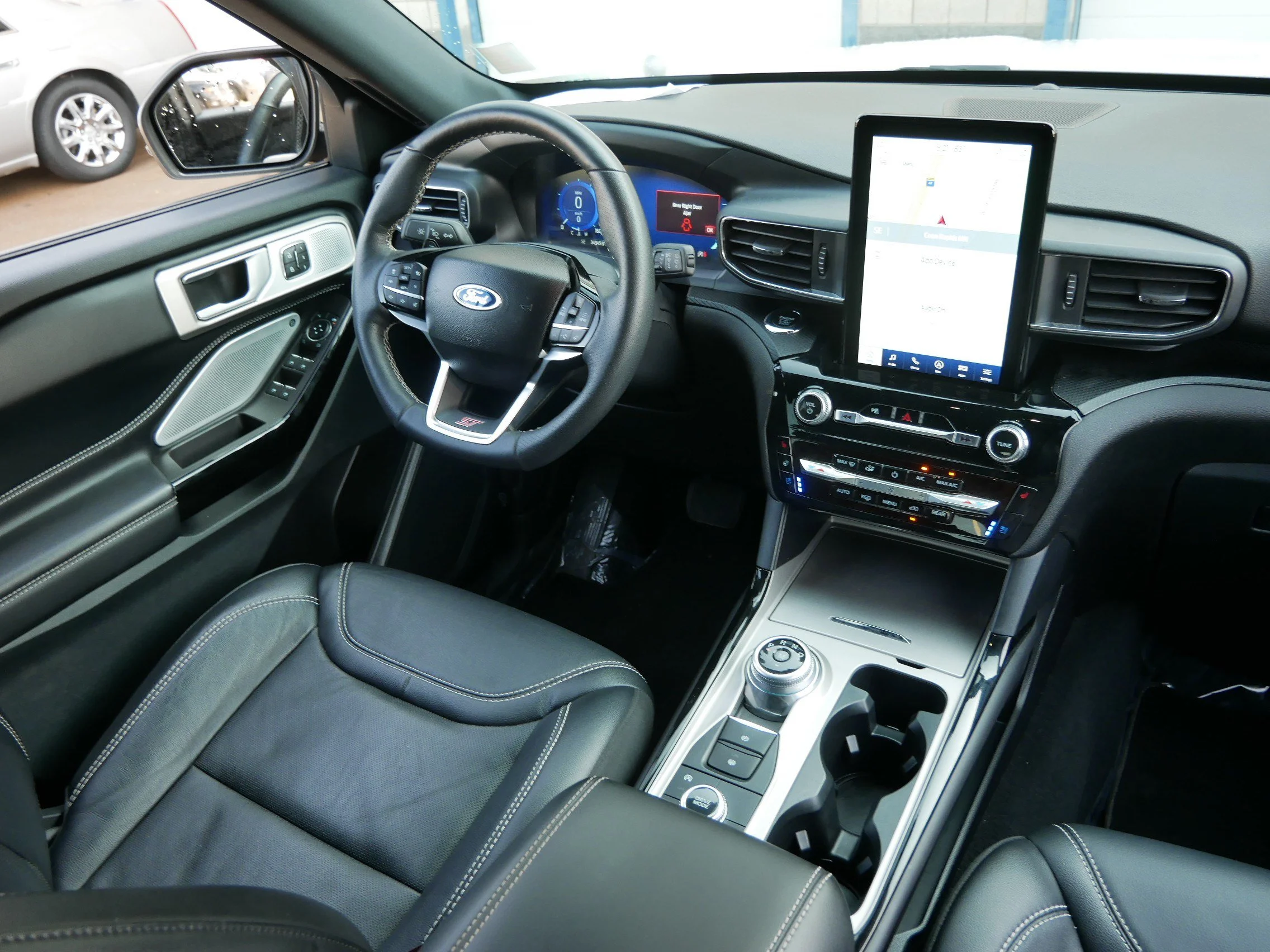 Used 2023 Star White Metallic Tri-Coat Ford ST image 9