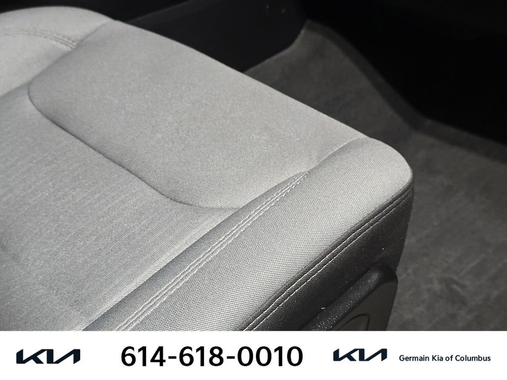 Used 2022 Silver Ram Big Horn/Lone Star image 27