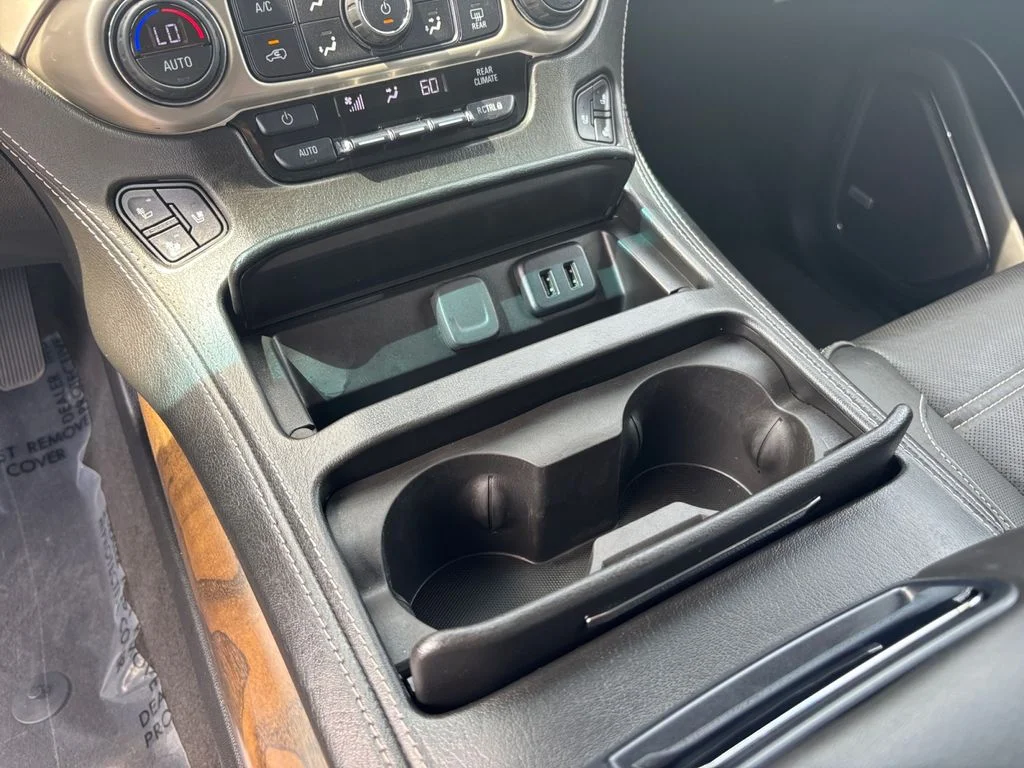 Used 2020 White GMC Denali image 30
