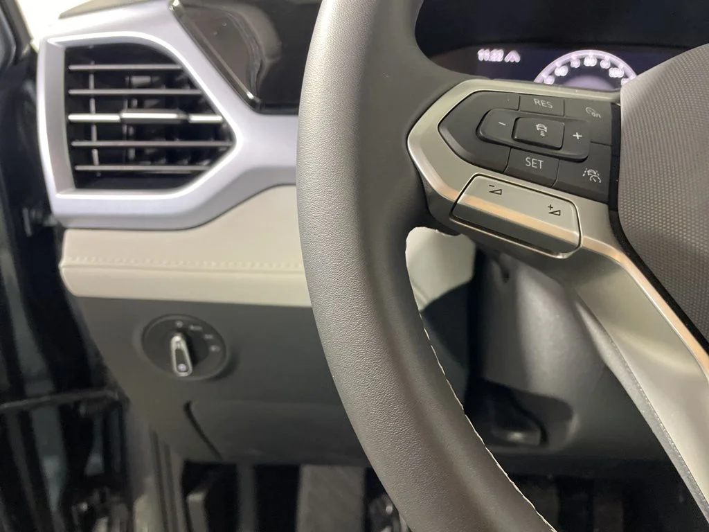 New 2026 Gray Volkswagen 1.5T SE image 13