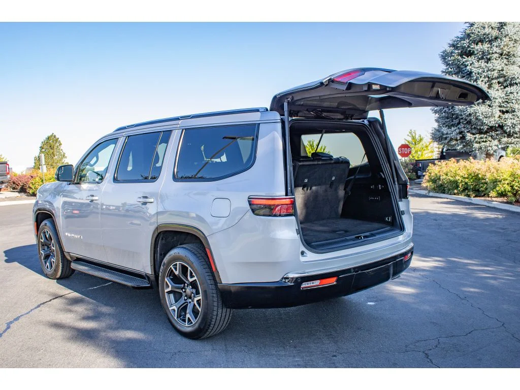 Used 2024 Silver Zynith Jeep Series III image 9