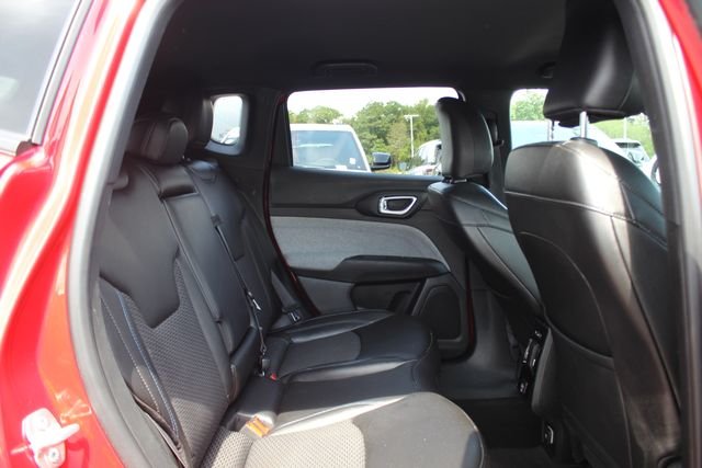 Used 2024 Red Jeep Latitude image 29