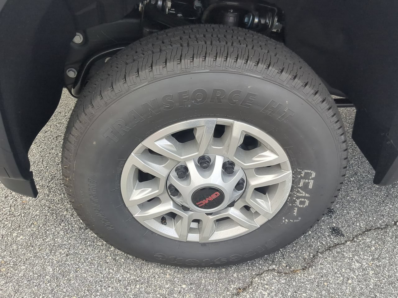 New 2026 Summit White GMC Pro image 31