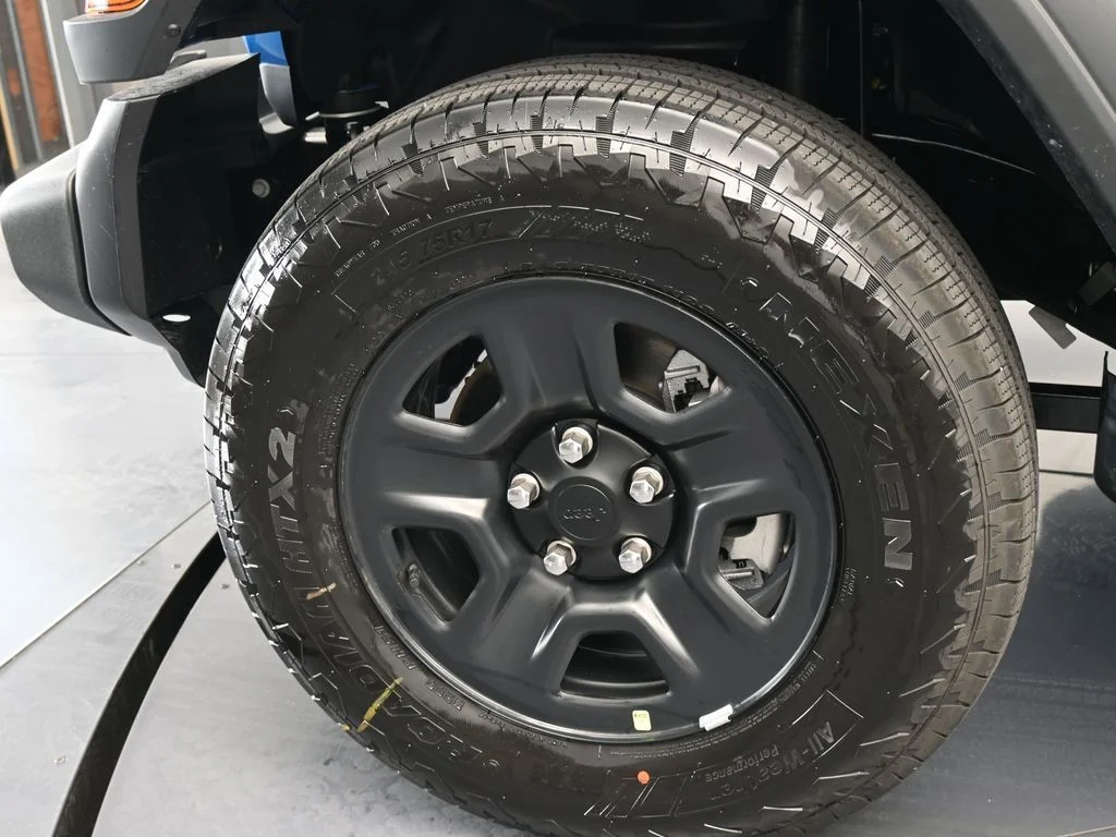 New 2026 Hydro Blue Pearl-Coat Exterior Paint Jeep Sport image 25