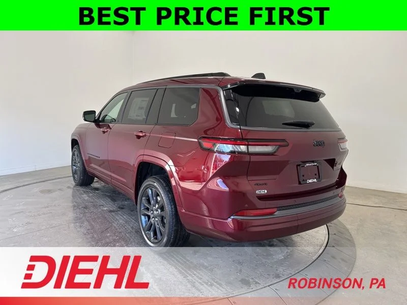 New 2026 Velvet Red Pearl-Coat Exterior Paint Jeep Limited image 5