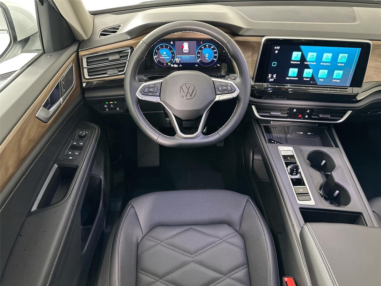 New 2026 Opal White Pearl Volkswagen 2.0T SE image 20