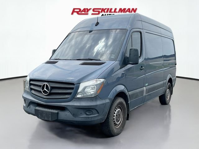 Used 2018 Gray Mercedes-Benz Cargo 144 WB image 3