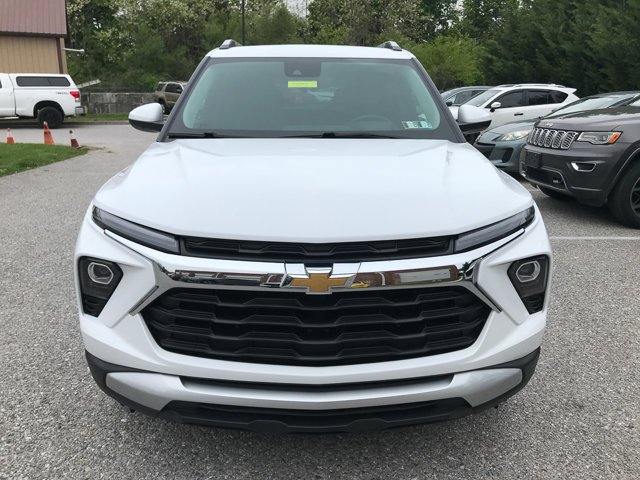 Used 2024 Summit White Chevrolet LT image 3