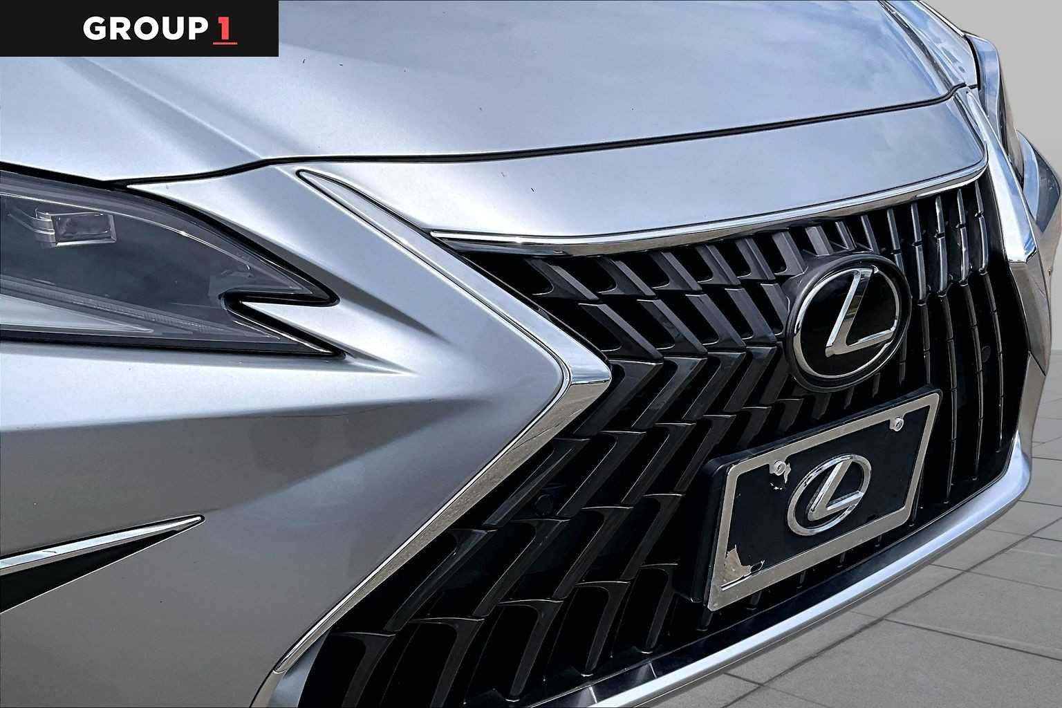 Used 2022 Iridium Lexus Luxury image 27