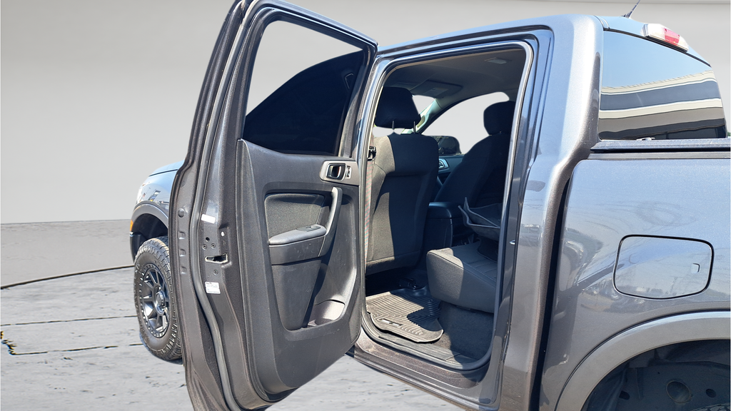 Used 2019 Gray Ford XLT image 11