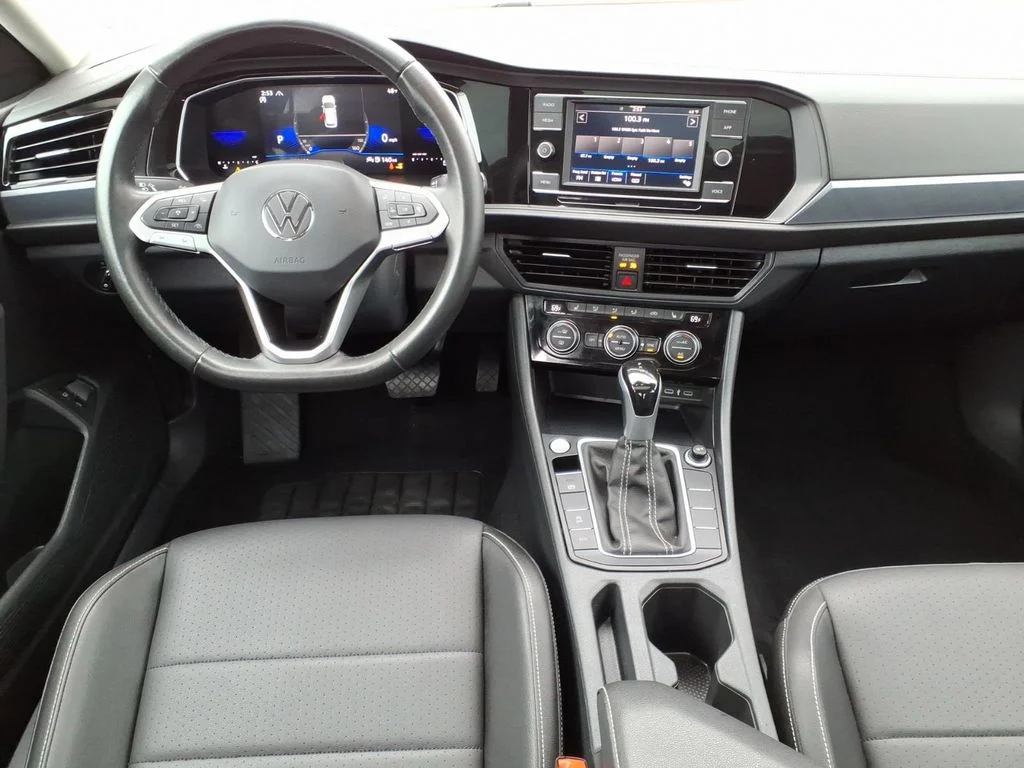 3VW7M7BU7RM010527