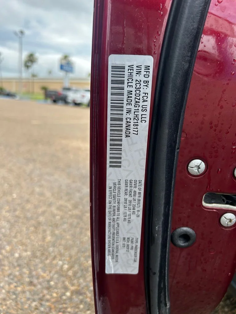 Used 2020 Red Dodge SXT image 9