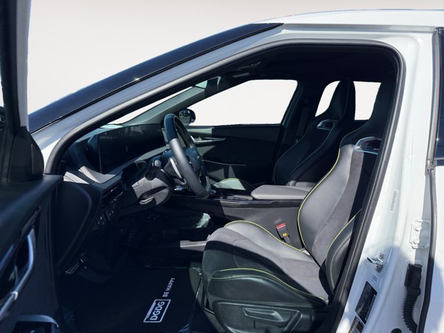 Used 2024 Snow White Pearl Kia GT image 10