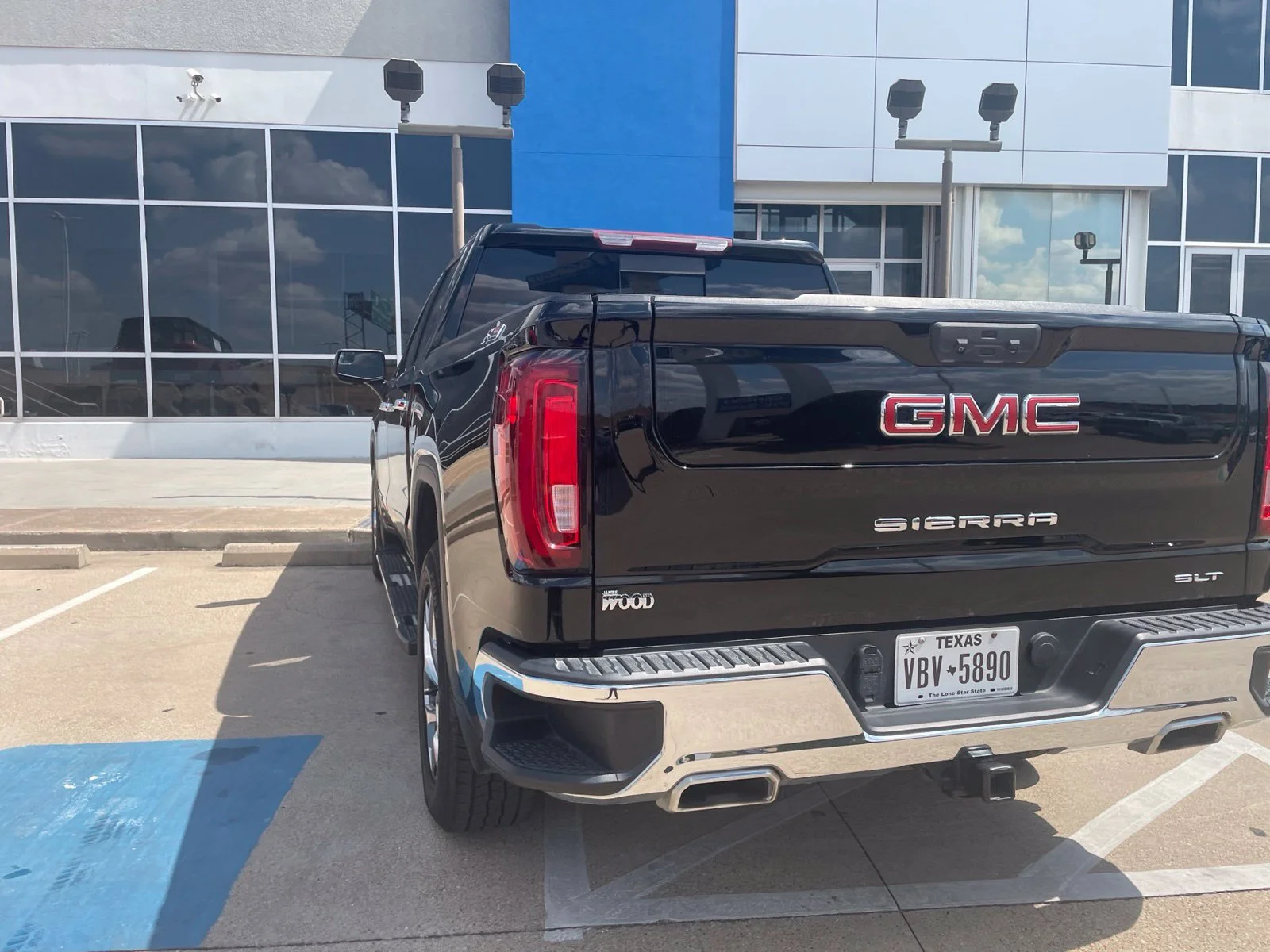 Used 2023 ONYX BLACK GMC SLT image 36