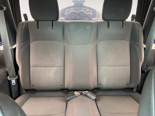 Used 2018 Ocean Blue Metallic Jeep Rubicon image 13