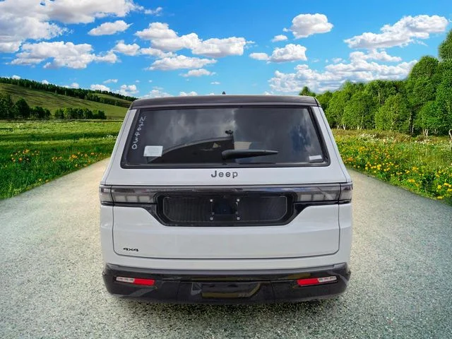 New 2026 Bright White Clear-Coat Exterior Paint Jeep Upland image 5
